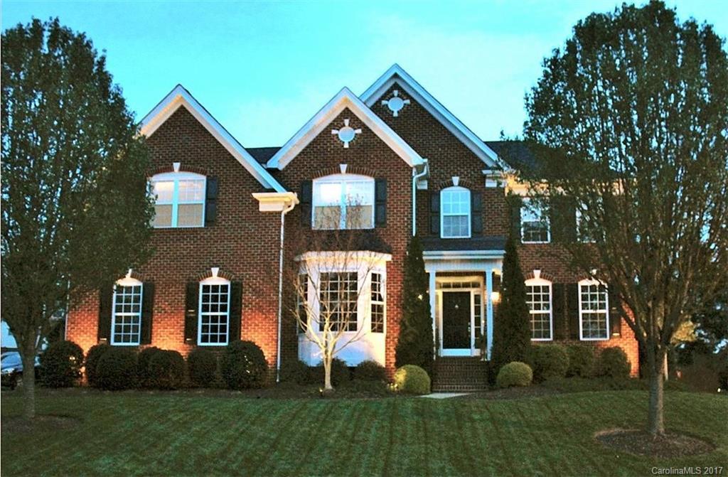 7989 Heatherstone Dr., Harrisburg, NC 28075