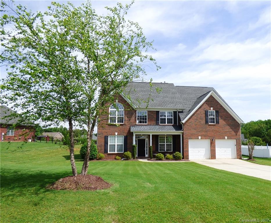 257 Winter Flake Dr., Statesville, NC 28677
