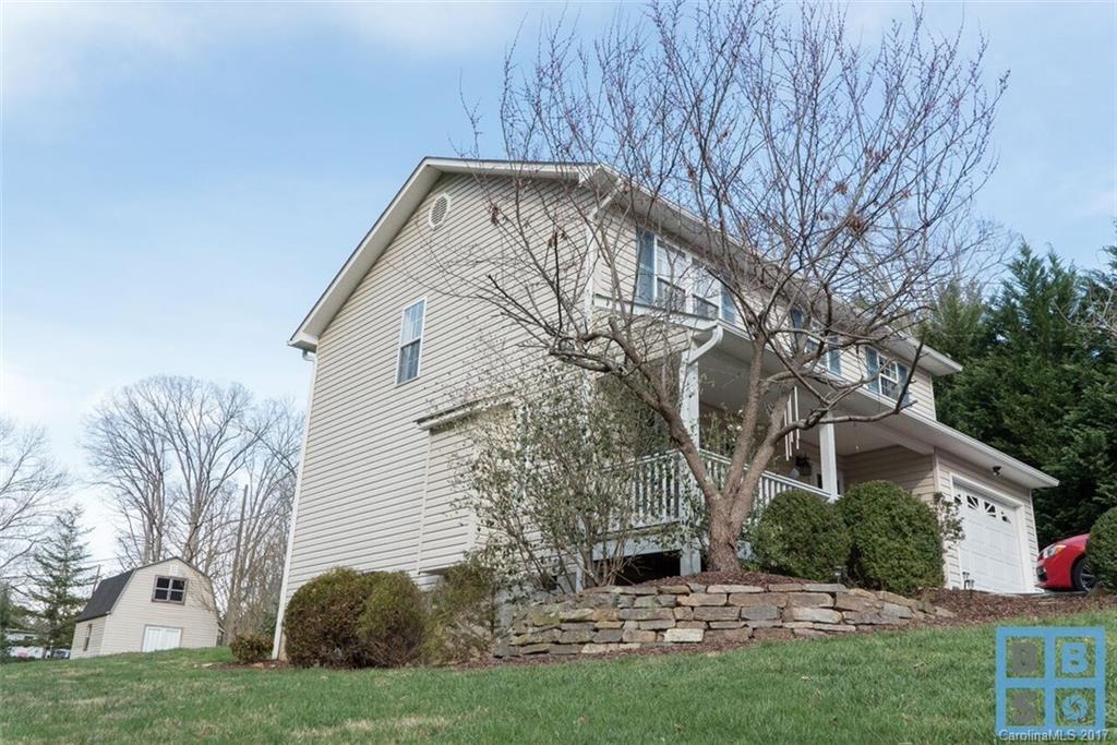 4 Hedgewood Ct., Asheville, NC 28804