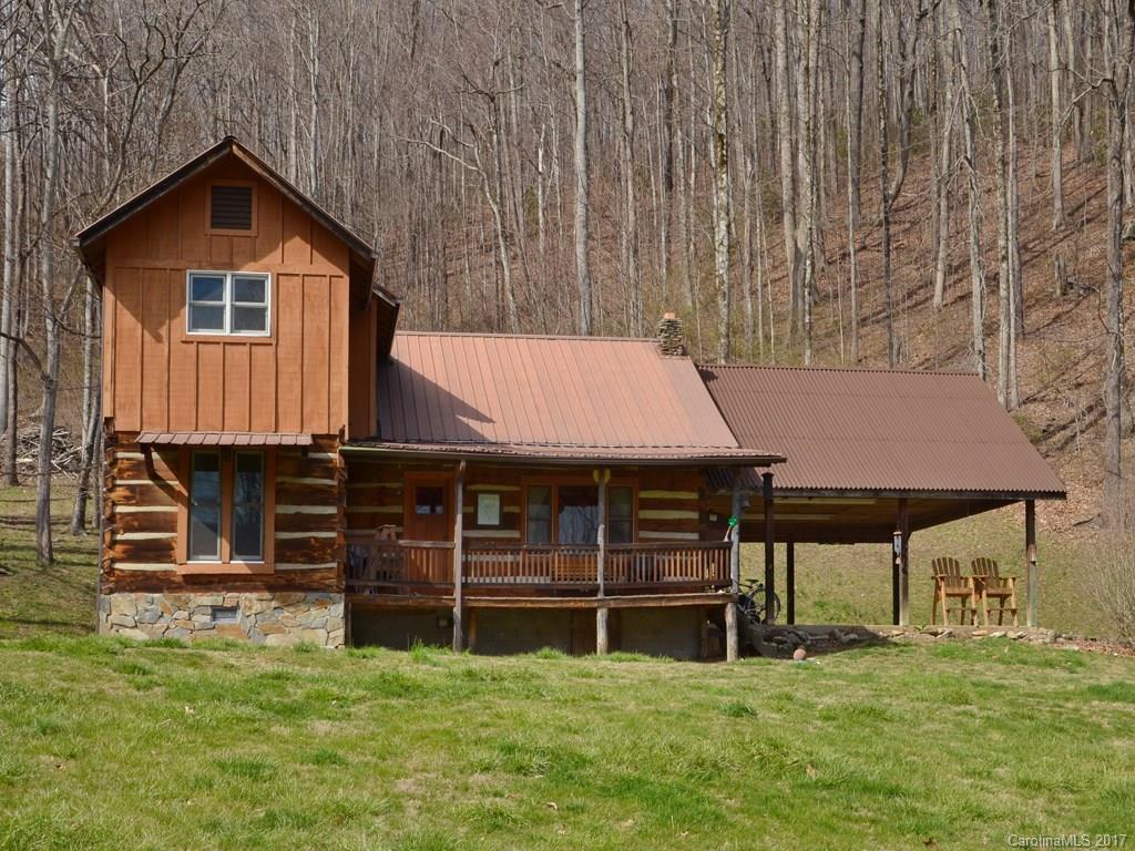 225 Gristmill Dr., Waynesville, NC 28786