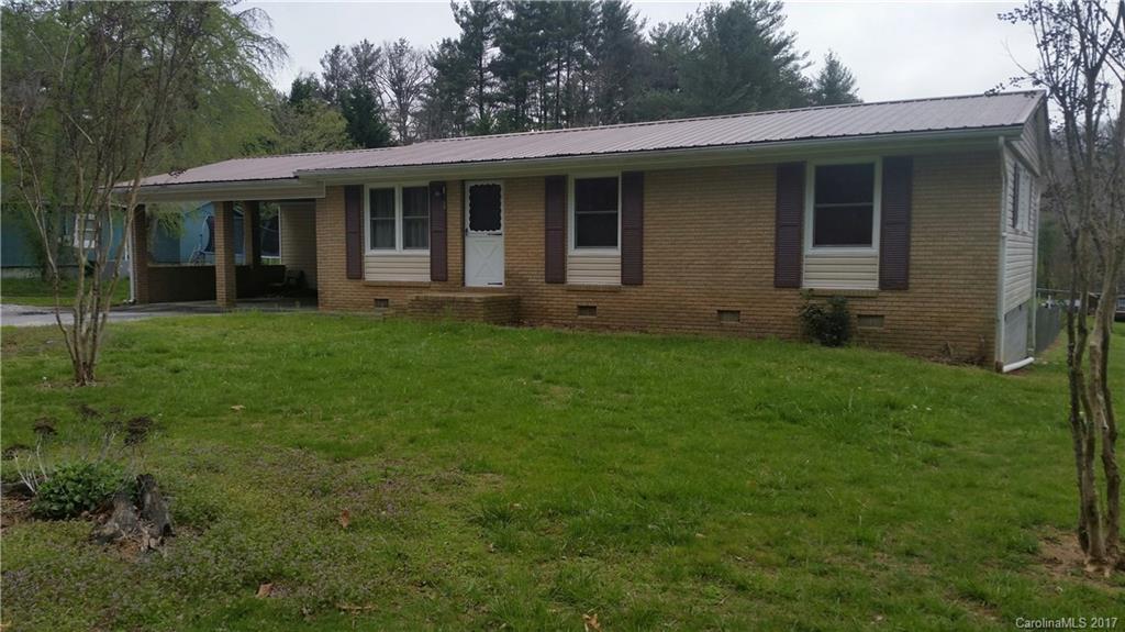 529 Stoney Mountain Rd., Hendersonville, NC 28791