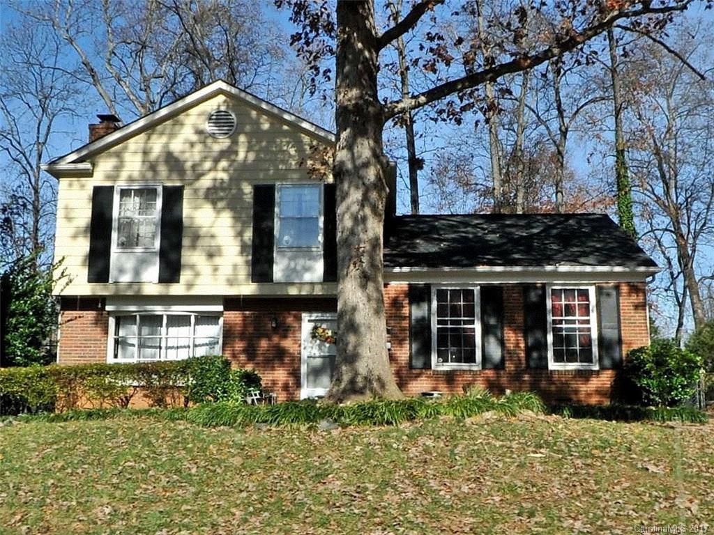 3511 Erinbrook Ln., Charlotte, NC 28215