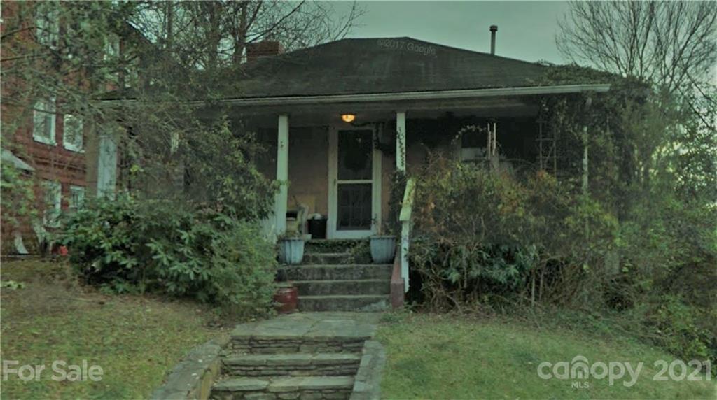 35 Grail St., Asheville, NC 28801