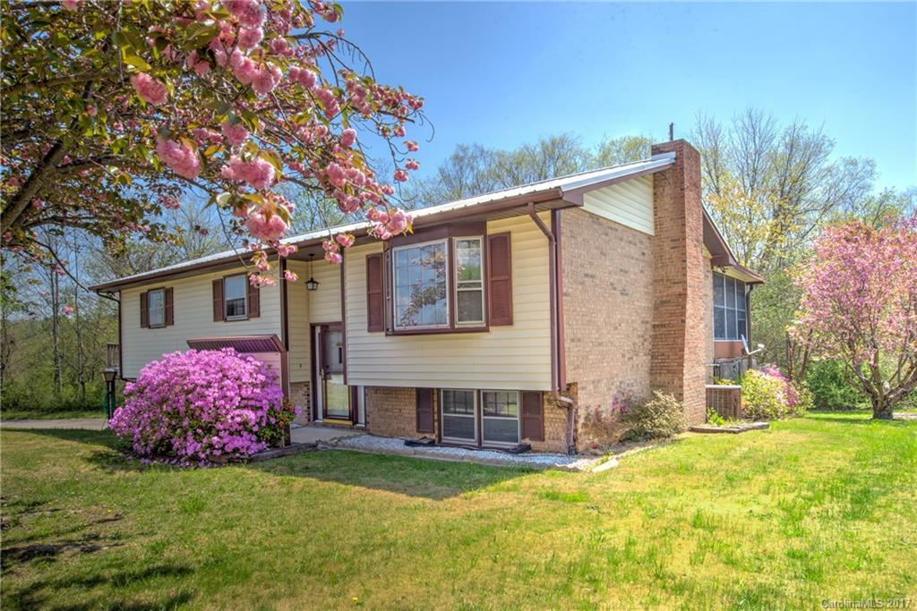 1223 Shepherd St., Hendersonville, NC 28792