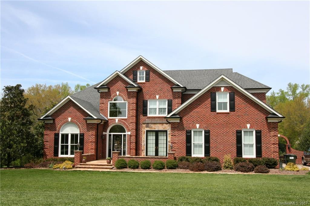 1050 Heather Glen Dr., Matthews, NC 28104