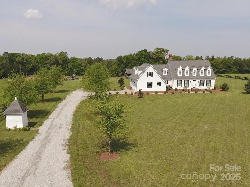 400 Ratledge Rd., Mocksville, NC 27028