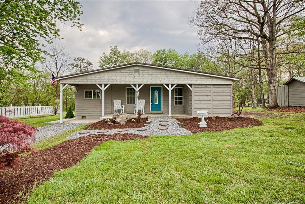 103 Feagan Rd., Hendersonville, NC 28792