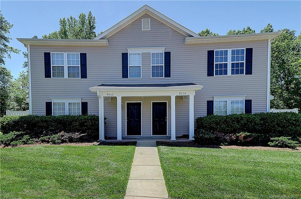 9542 Littleleaf Dr., Charlotte, NC 28215