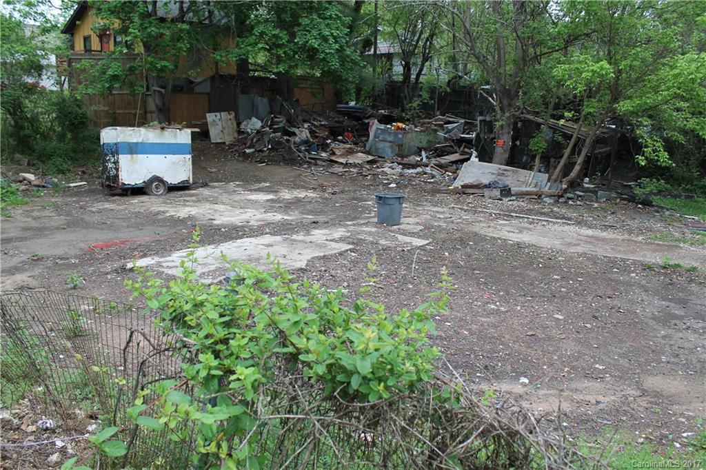 93 Downing St., Asheville, NC 28806