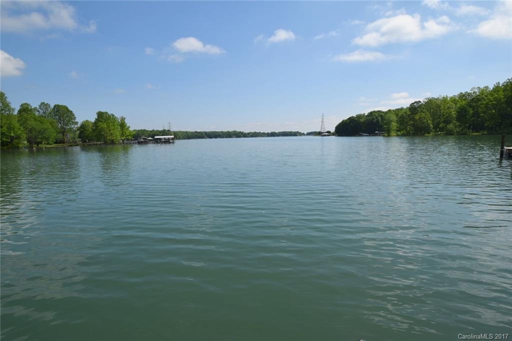 7967 Water Oaks Dr., Denver, NC 28037