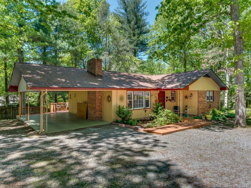 121 Azalea Way, Hendersonville, NC 28792