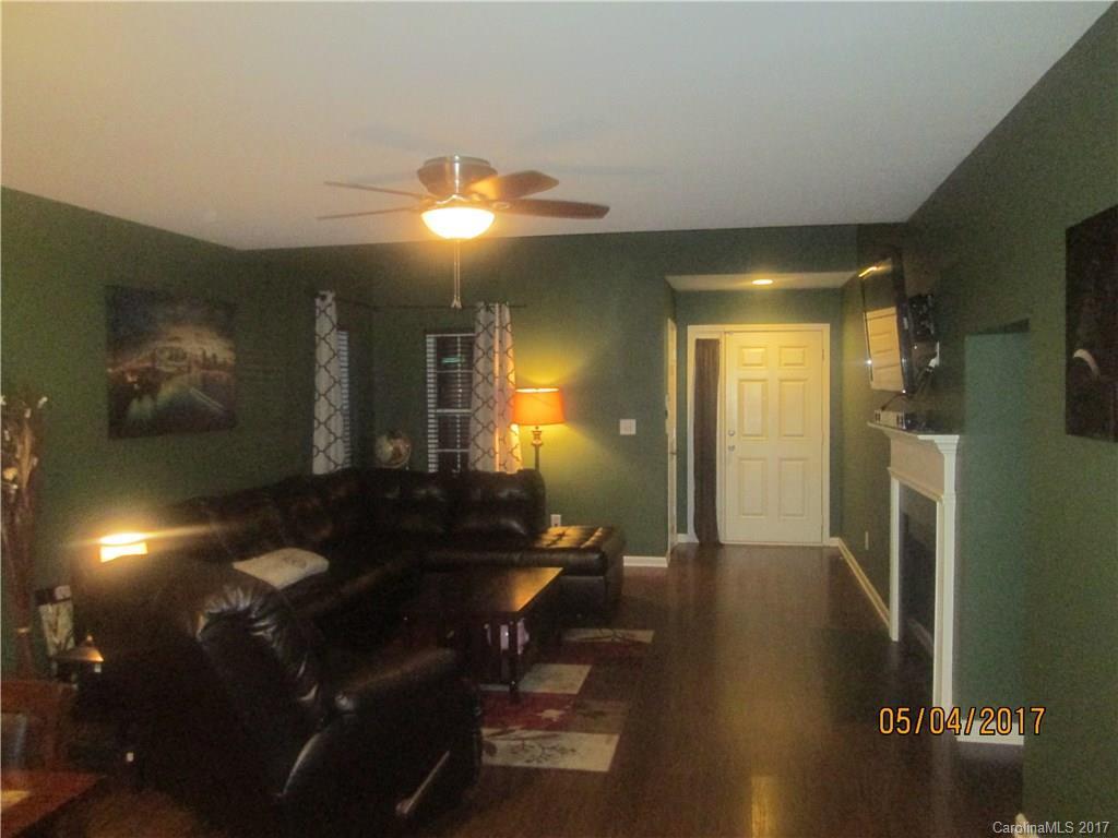 7124 Fox Point Dr., Charlotte, NC 28269