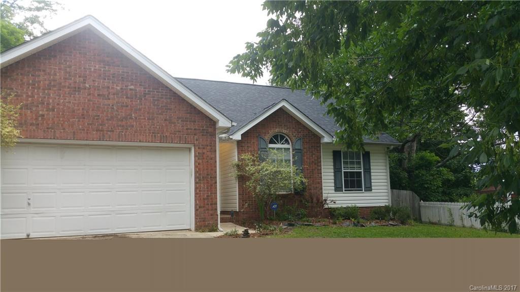 3306 Whitebridge Ln., Charlotte, NC 28262