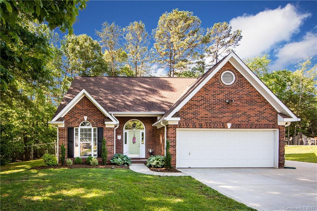 7134 Hunters Bluff Dr., Denver, NC 28037