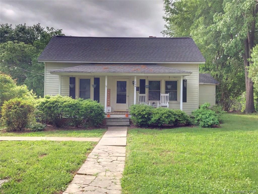 704 Smith St., Mooresville, NC 28115