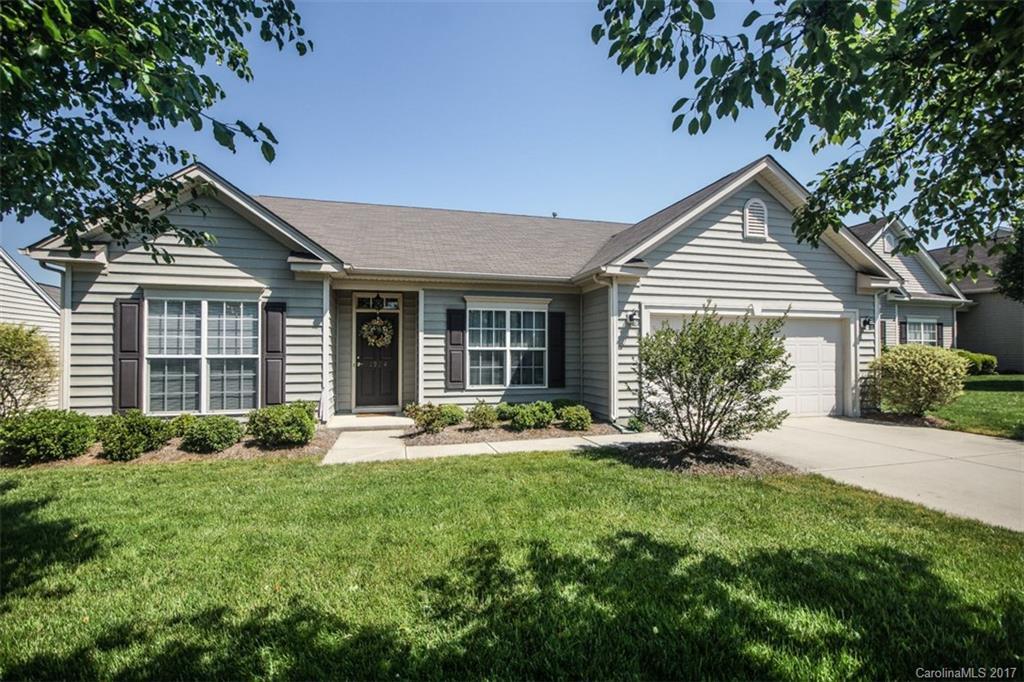 1924 Moss Creek Dr., Harrisburg, NC 28075