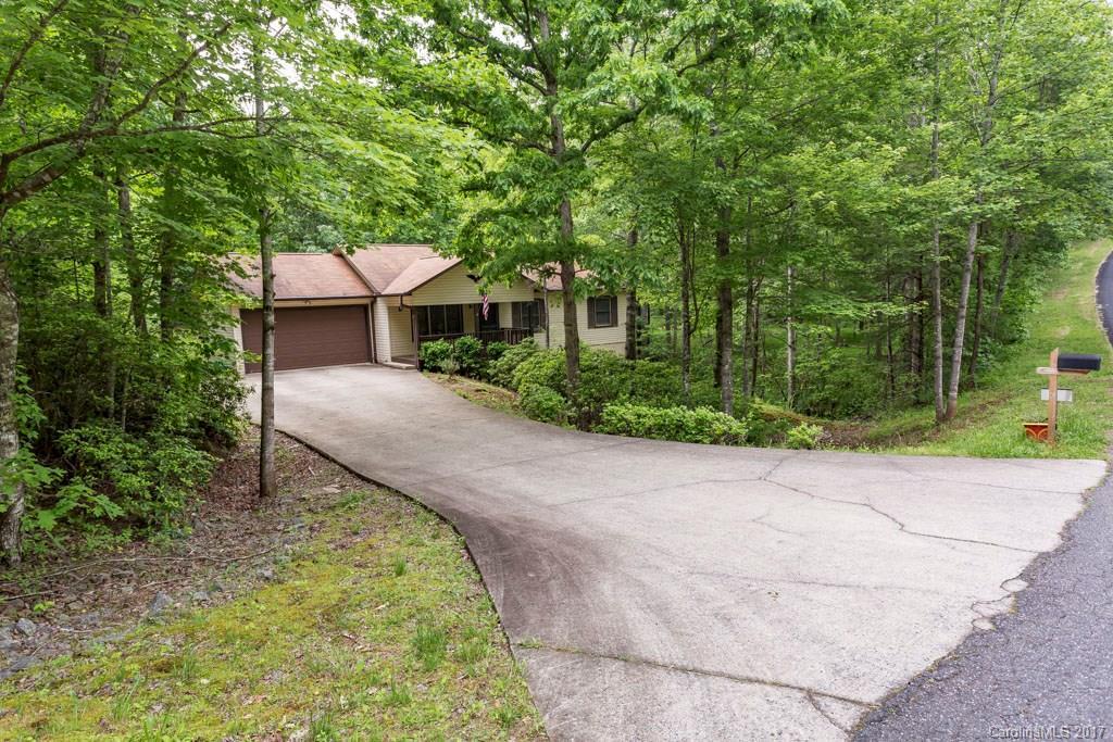 262 Shumont Estates Dr., Lake Lure, NC 28746