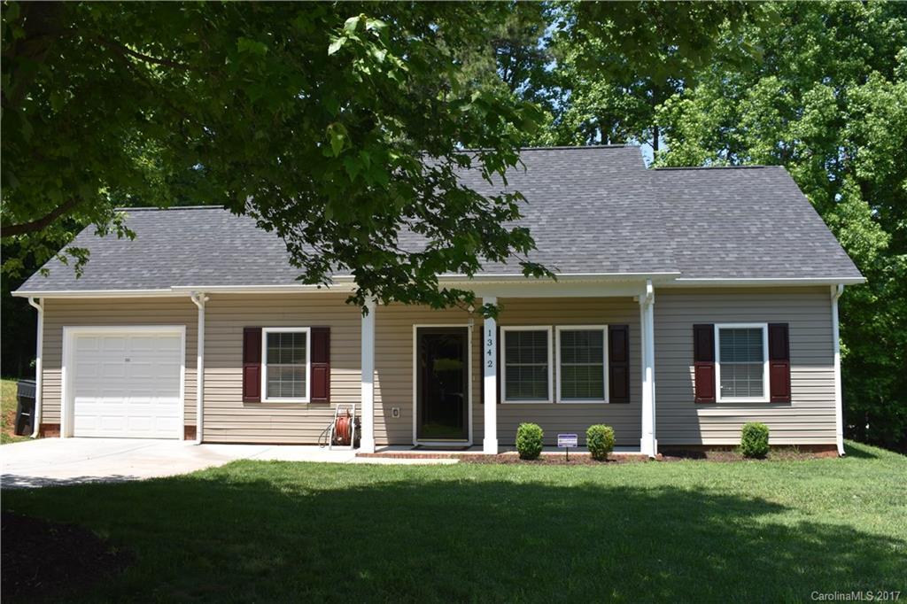 1342 Long Grass Ct., Charlotte, NC 28216