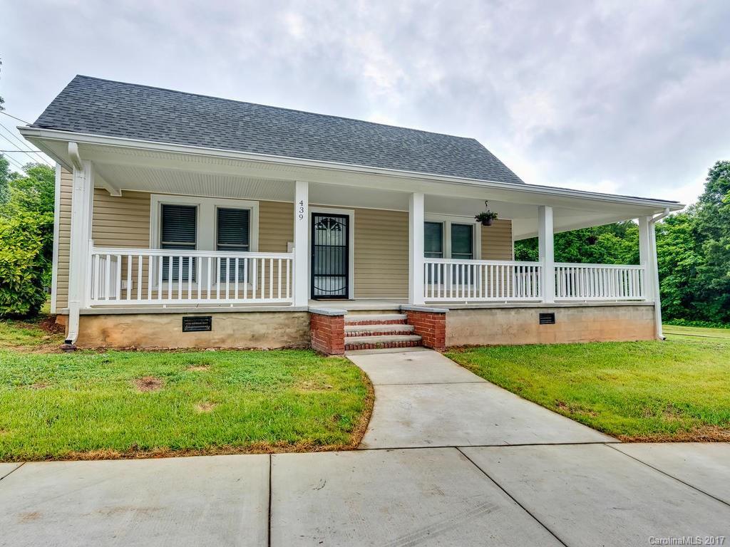 439 N Academy St., Mooresville, NC 28115