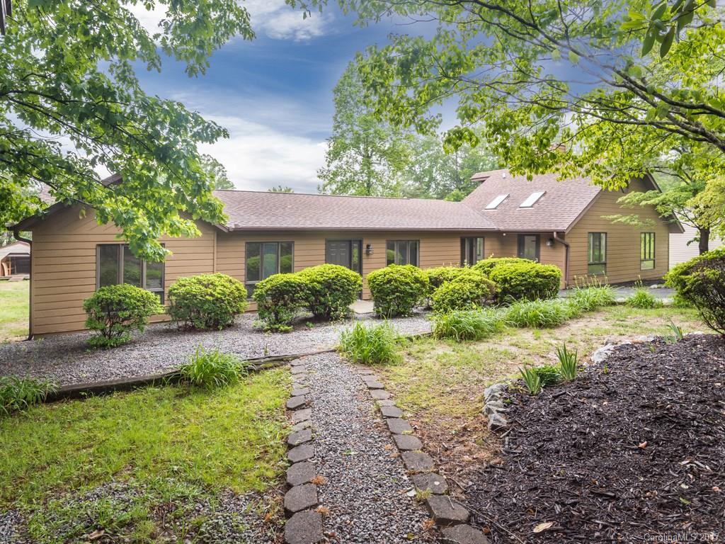 104 S Rowe Rd., Hendersonville, NC 28792