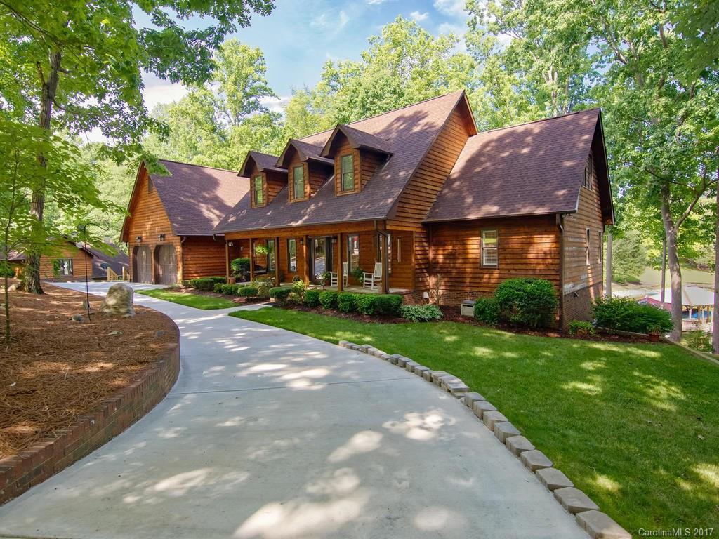 174 Winding Shore Rd., Troutman, NC 28166