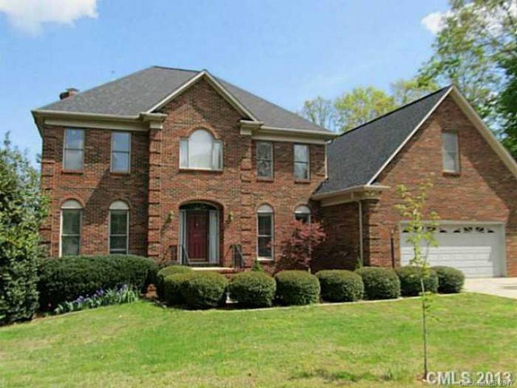 219 Hickory Lane Dr., Mount Holly, NC 28120