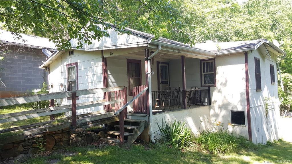 119 N Bear Creek Rd., Asheville, NC 28806