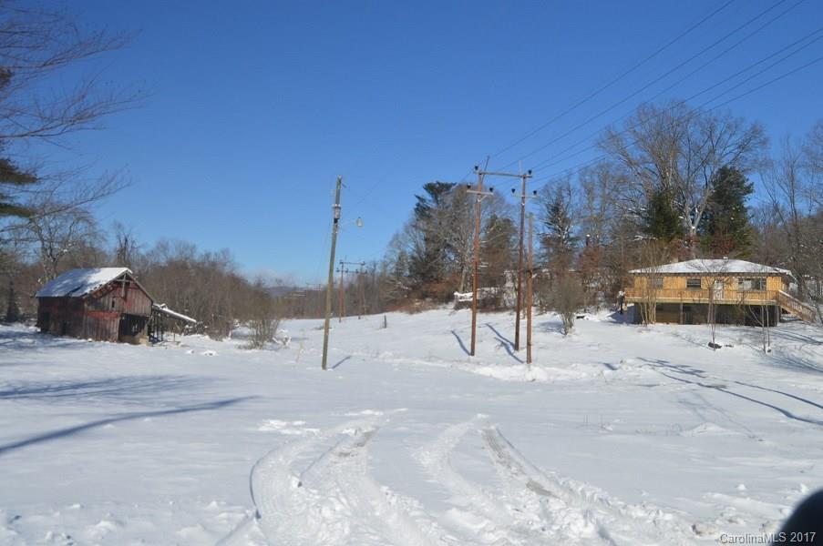 136 Substation St., Hendersonville, NC 28792