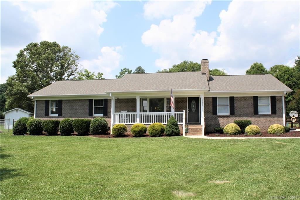 10607 Forest Ridge Ct., Huntersville, NC 28078