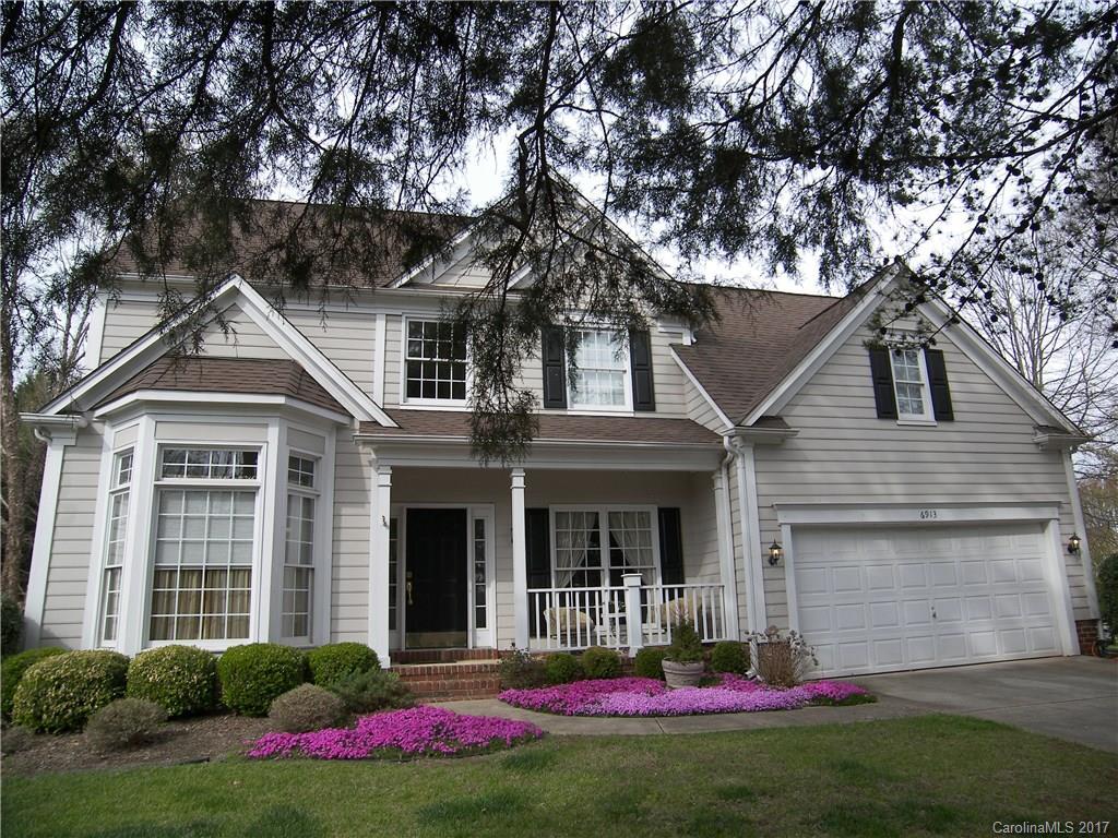 6913 Ravencrest Dr., Charlotte, NC 28269