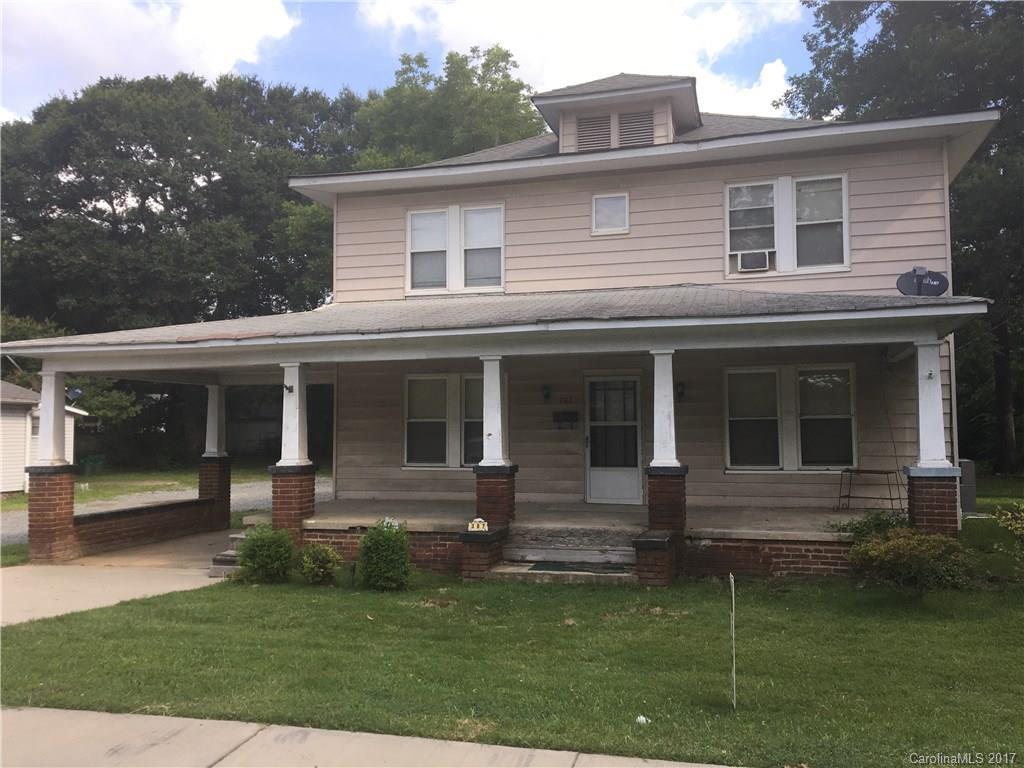 307 Hoskins Rd., Charlotte, NC 28216