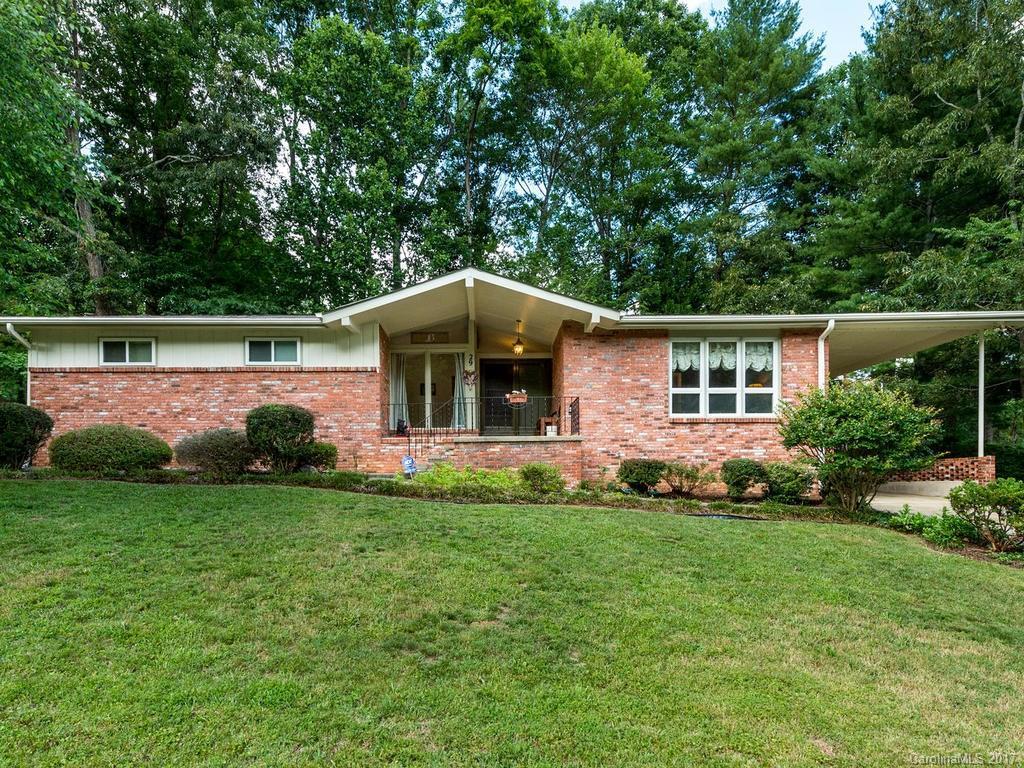 29 Rhododendron Pl., Asheville, NC 28805