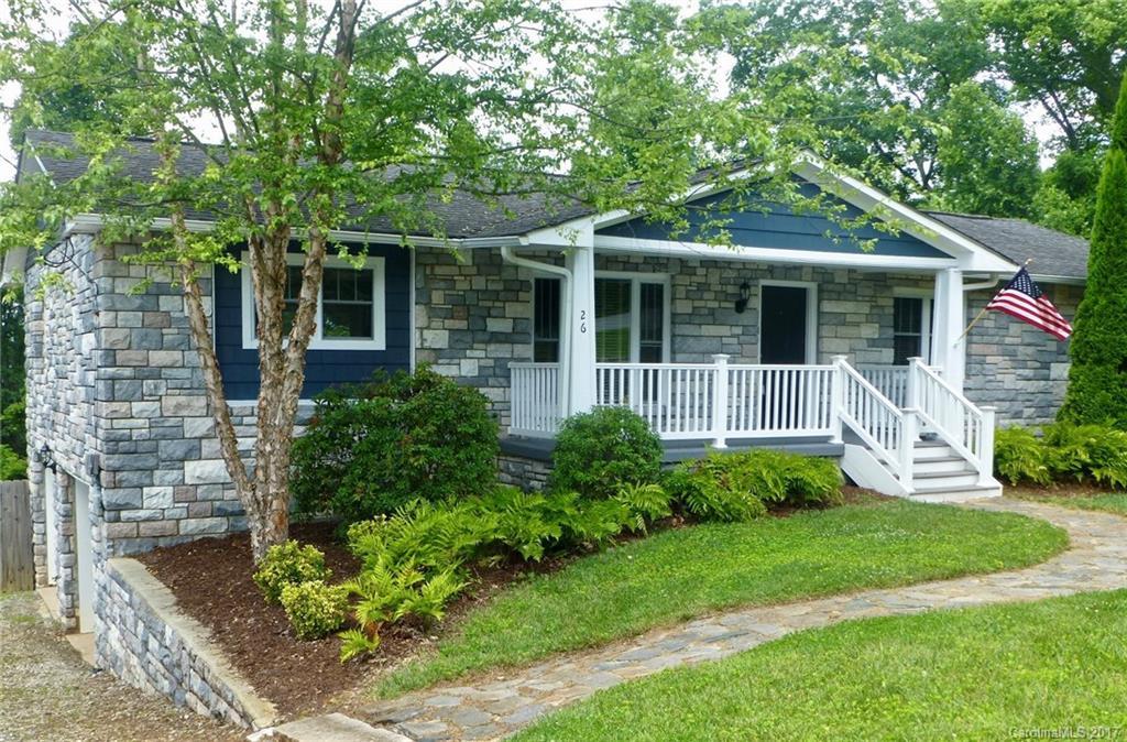 26 Crestwood Dr., Arden, NC 28704