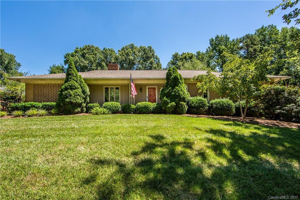 1128 Court Dr., Charlotte, NC 28211