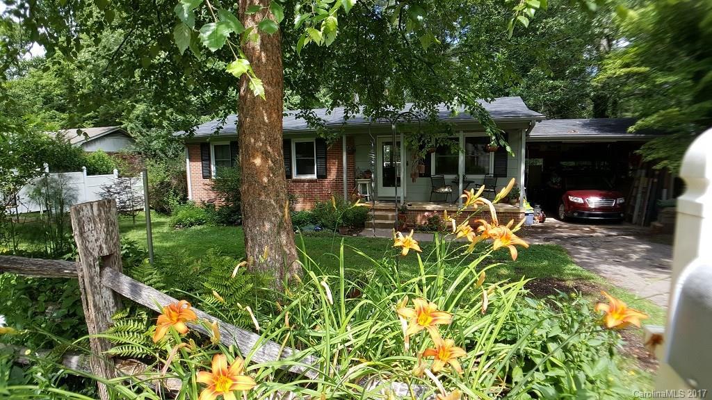 55 Hornot Cir., Asheville, NC 28806