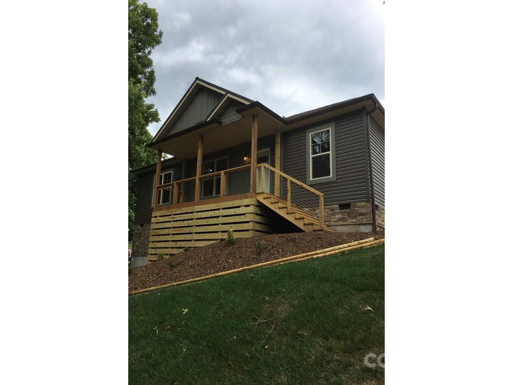 241 Brooklyn Ln., Asheville, NC 28803