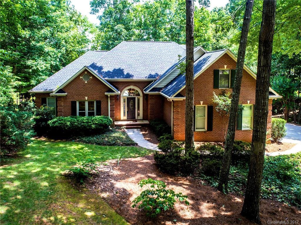 1723 Walden Pond Ln., Waxhaw, NC 28173