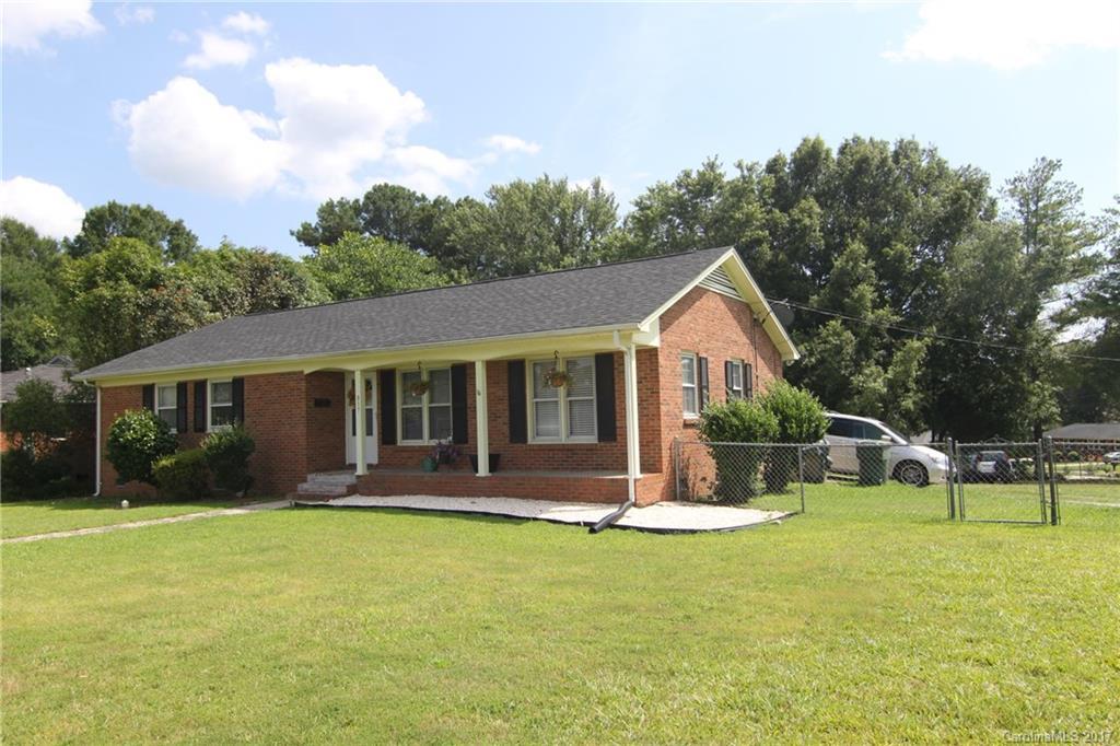 837 Lynhaven Dr., Gastonia, NC 28052