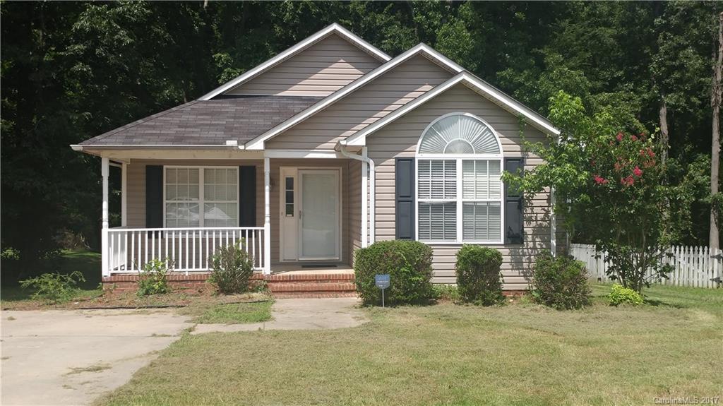 1649 Barbara Ann Cir., Kannapolis, NC 28083