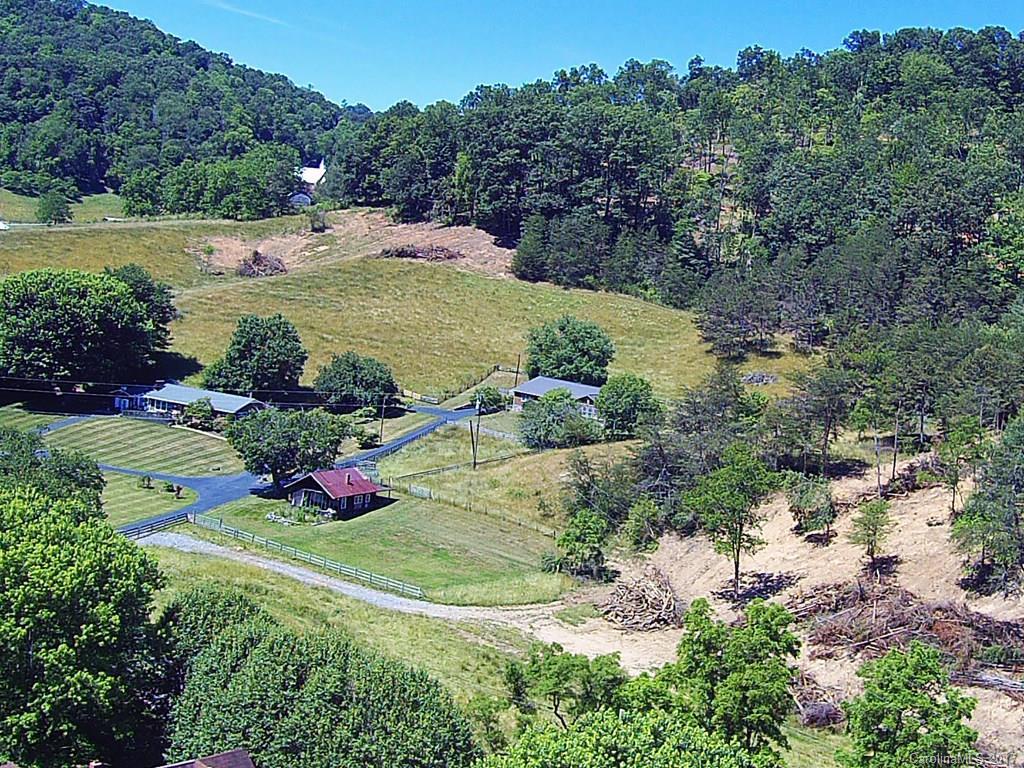 1277 Henson Cove Rd., Canton, NC 28716