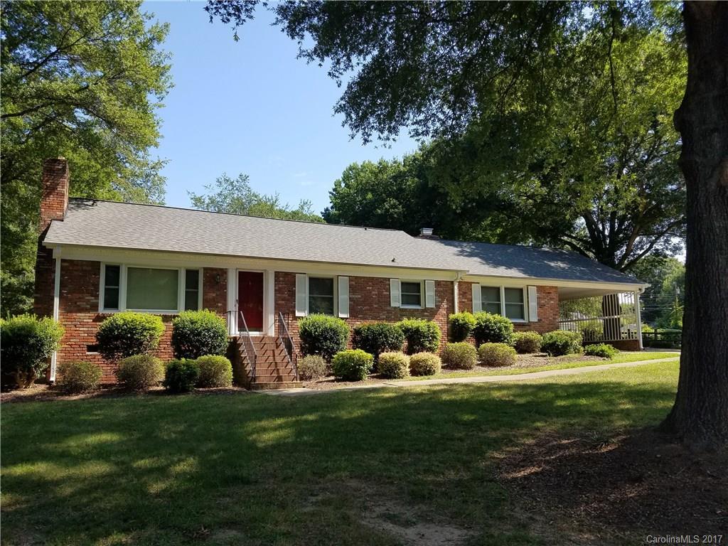 1906 Old West Ln., Gastonia, NC 28052