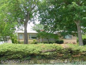 2032 S Stoneyview Ct, Hendersonville, NC 28792