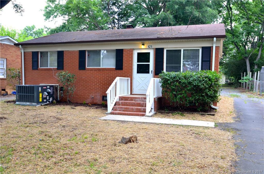 121 Olive St., Pineville, NC 28134