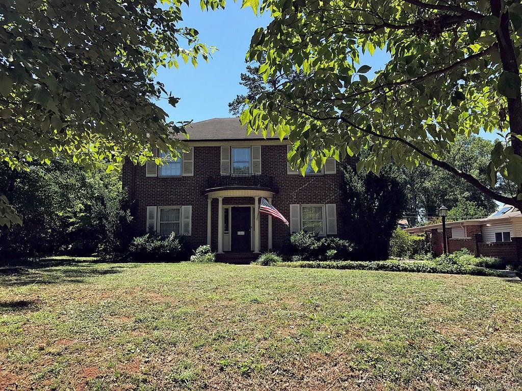 2040 Hopedale Ave., Charlotte, NC 28207