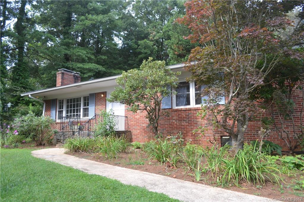 5 Deerview Ln., Asheville, NC 28804