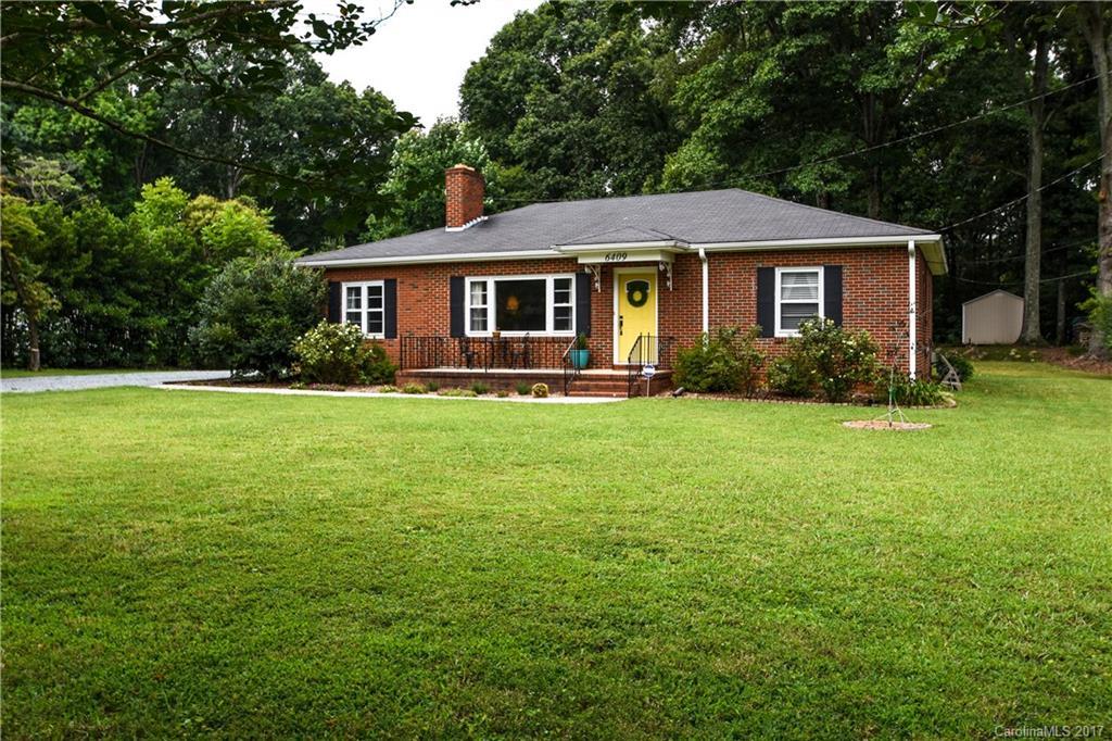 6409 Woodland Cir., Charlotte, NC 28216