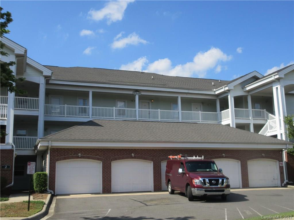 8975 Meadow Vista Rd., Charlotte, NC 28213