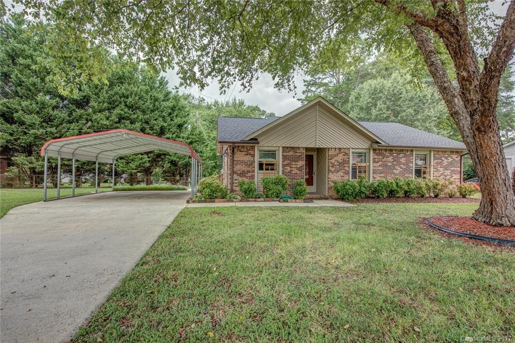 1555 Cloverdale Ln., Gastonia, NC 28052