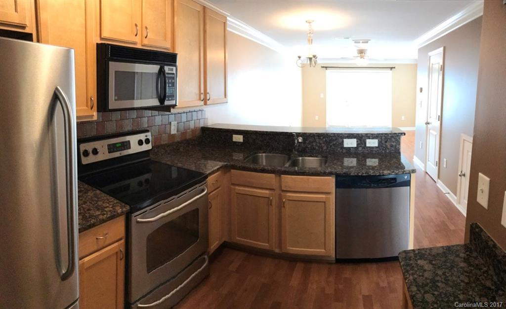 1310 Green Oaks Ln. #H, Charlotte, NC 28205