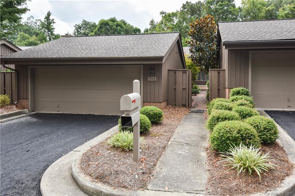 5338 Sandtrap Ln., Charlotte, NC 28226